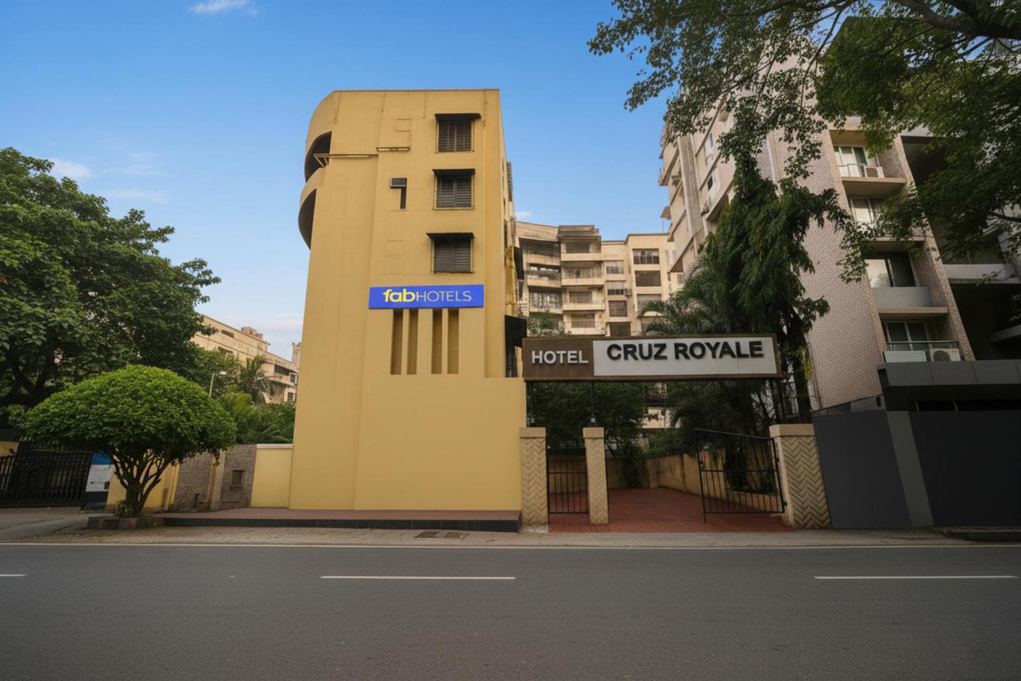 Fabhotel Cruz Royale - Nr- Bandra West, Mumbai